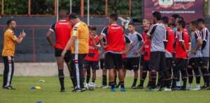 Cearense: Ferroviário rescinde com 5 jogadores antes de Clássico da Paz