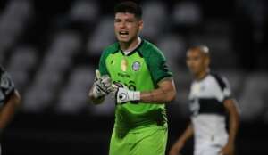 Ceará aposta em experiente goleiro paraguaio