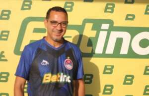 Paraibano: Queimadense anuncia técnico Hélio Cabral