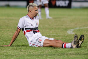 Pernambucano: Santa Cruz anuncia desligamento de Hugo Cabral