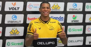 Ceará pode acertar com artilheiro do Criciúma