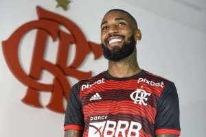 Retorno de Gerson é oficializado pelo Flamengo: 'Vamos juntos mais uma vez'