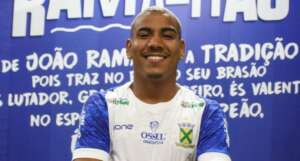 Paulistão: Santo André contrata atacante José Hugo, destaque do Azuriz-PR