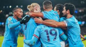 INGLÊS: City faz  grande virada no Tottenham e espanta crise