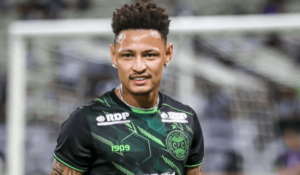 Paranaense: Neílton tem contrato rescindido e não joga mais pelo Coritiba