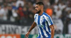 Coritiba recua após impasse e Raniele deve seguir no Avaí