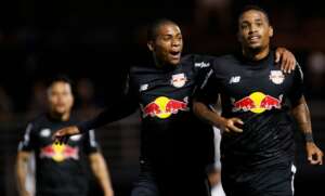 Seleção FI do Paulistão com um esquema agressivo: 4-2-4