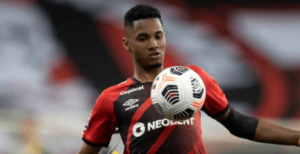 Real Bétis chega a acordo por Abner, lateral do Athlético-PR