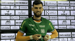 Figueirense apresenta Thiago Gonçalves e Gustavo França, que exaltam história do clube