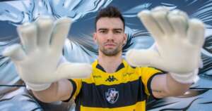 Carioca: Léo Jardim chega no Vasco: 'Espero ajudar a equipe'