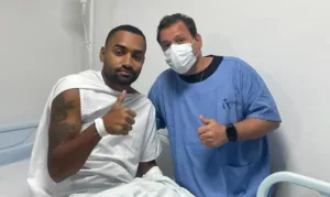 Baiano: Dionísio passa por cirurgia e desfalcará o Vitória por até 8 meses