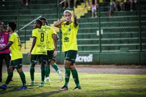 GAÚCHO: Ypiranga vence e fica em 2º, atrás do Grêmio
