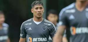 Mineiro: Zaracho rompe ligamentos, sofre fratura no tornozelo e vira desfalque no Atlético