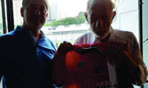 Pery Chaib recebe homenagem de adversário