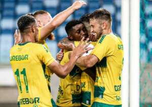 MATO-GROSSENSE: Cuiabá vence mais uma e folga na liderança