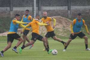 Catarinense: Com retorno de volante, Criciúma inicia preparação visando clássico