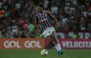 Baiano: Vitória negocia com lateral Cristiano Silva, do Fluminense