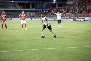 CRB 1 x 1 Ceará - Expulsões, penais, reclamação e gols no Rei Pelé