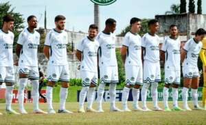 GOIANO: Goiás bate Inhumas, assume a liderança e aumenta sequência invicta