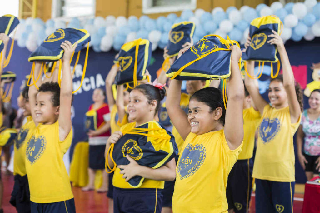 Campanha nacional em prol da Educação inicia entrega de kits pedagógicos a alunos em vulnerabilidade social