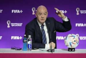 Infantino defende Catar como sede da Copa e critica 