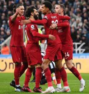 INGLÊS: Liverpool define vitória no 1º tempo no Inglês e põe foco na Liga dos Campeões