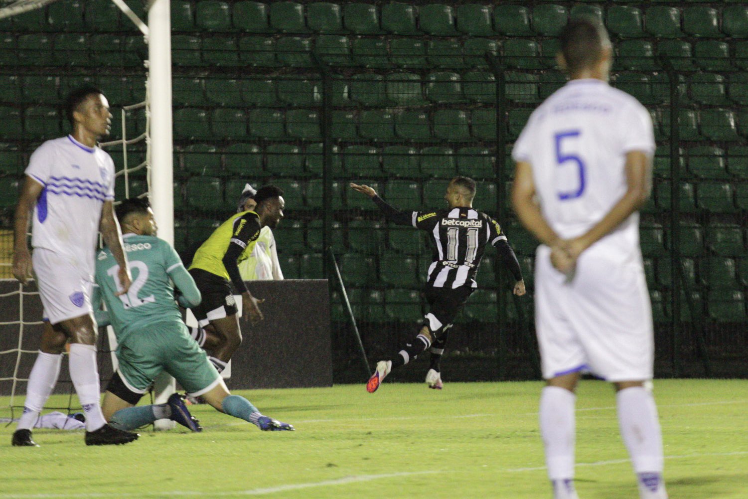 Lucas Campos Figueirense