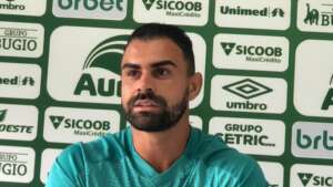 Catarinense: Zagueiro Maurício rompe tendão e vira desfalque na Chapecoense