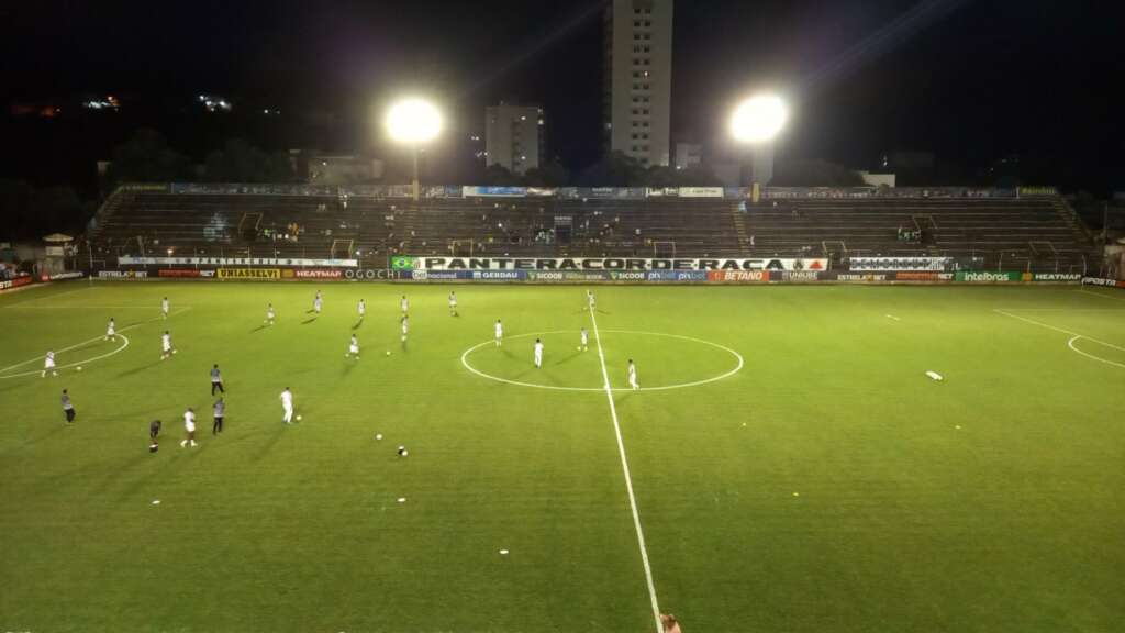 MINEIRO: Athletic vacila com um a mais e empata com o Democrata GV