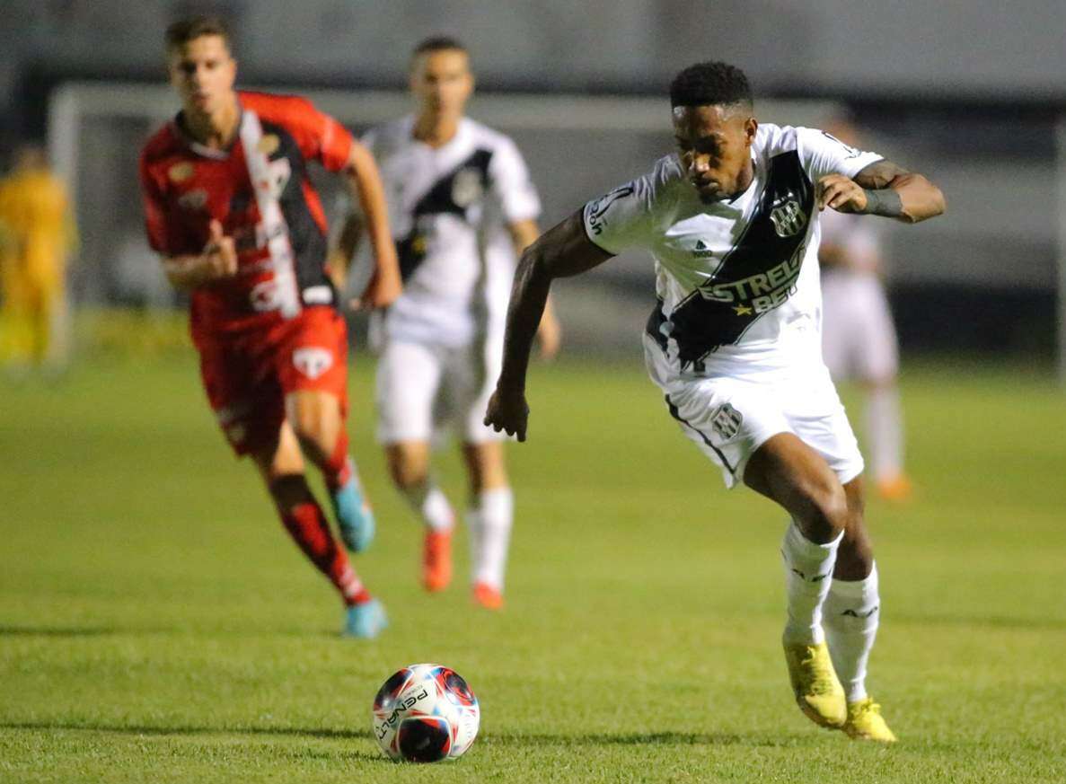 Ponte_Preta - 49 minutos Fim de jogo. A Macaca perdeu pelo placar