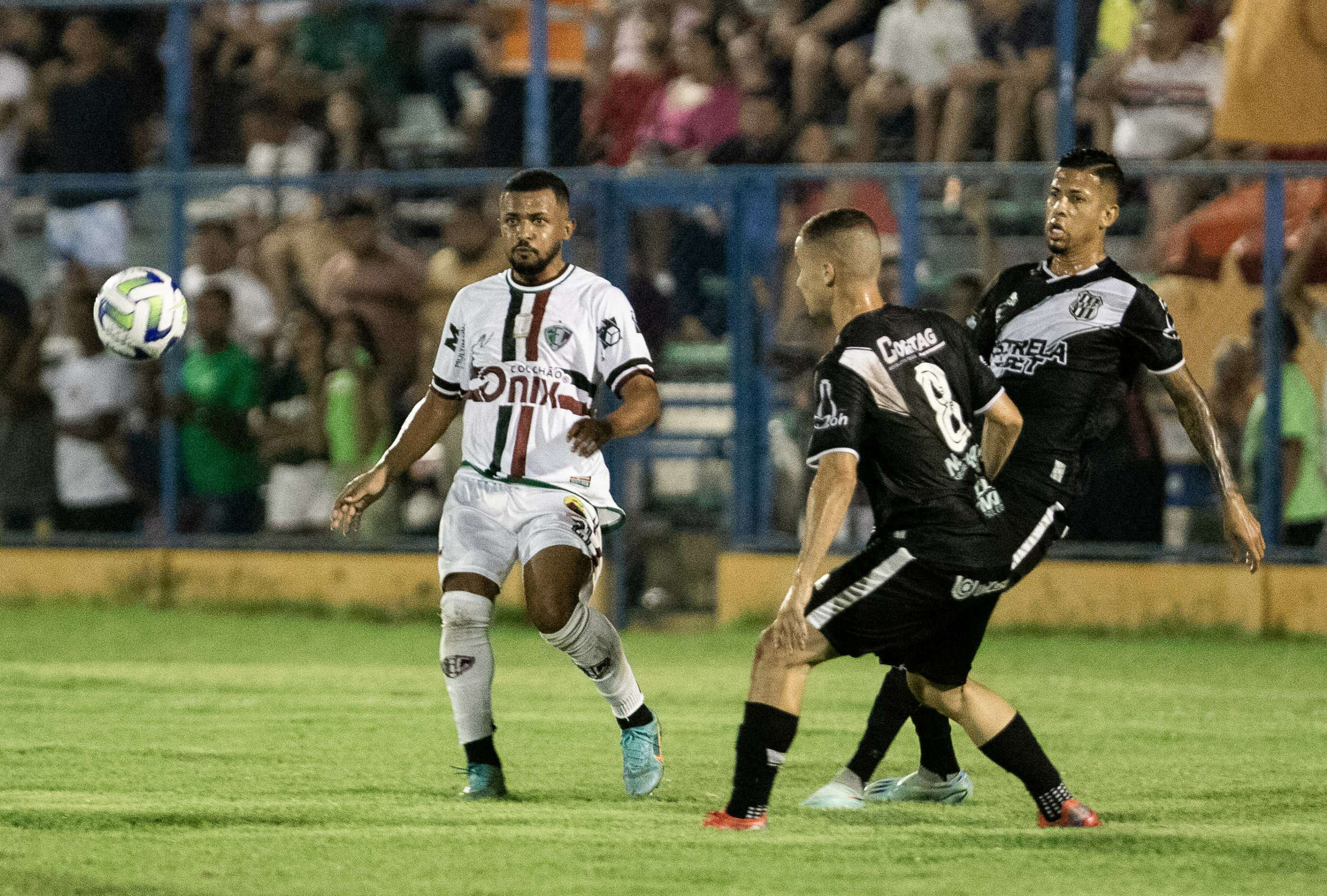 COPA DO BRASIL: Ponte Preta goleia e avança com outros quatro