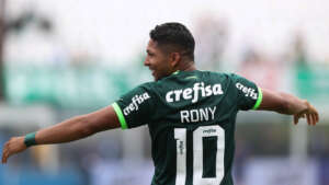 Paulistão: Rony celebra vitória do Palmeiras após jogo difícil: 'Importante são os três pontos'