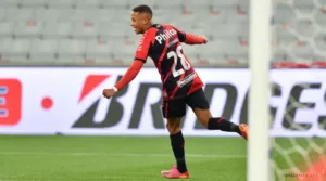 RB Bragantino deve anunciar Vitinho, ex-Athletico-PR, em breve