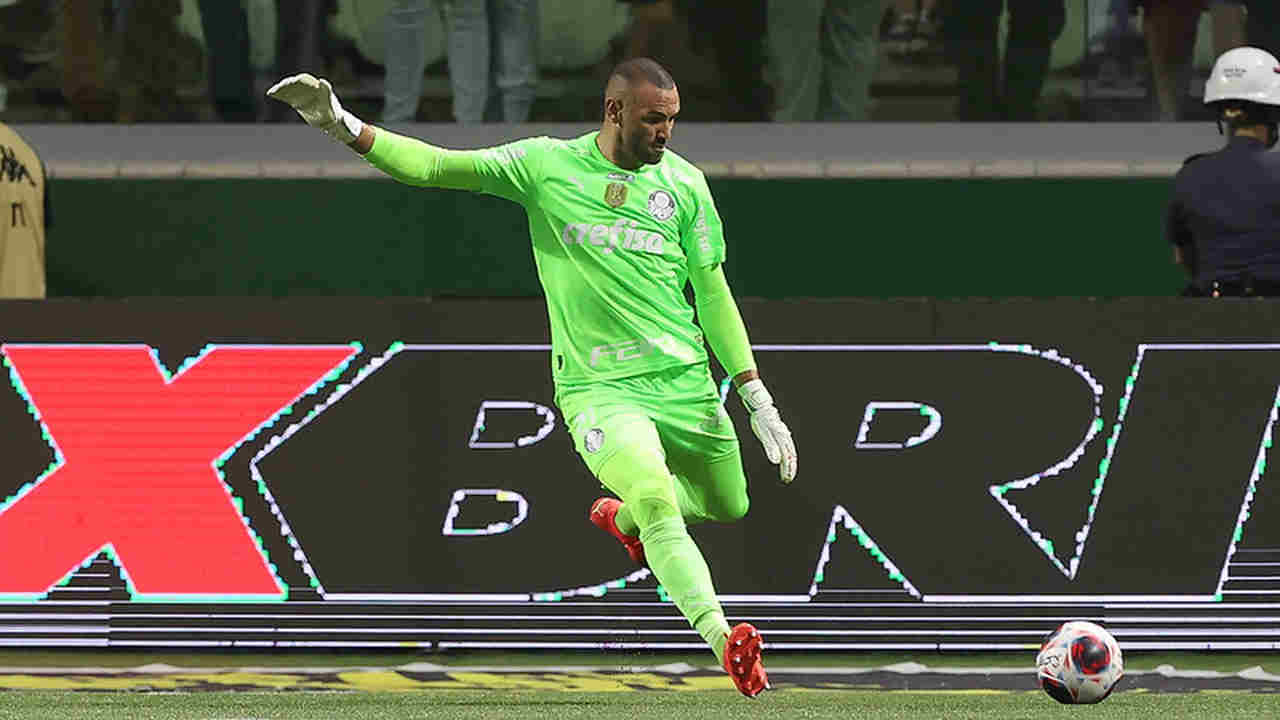 Weverton se destaca em vitoria do palmeiras Easy Resize.com