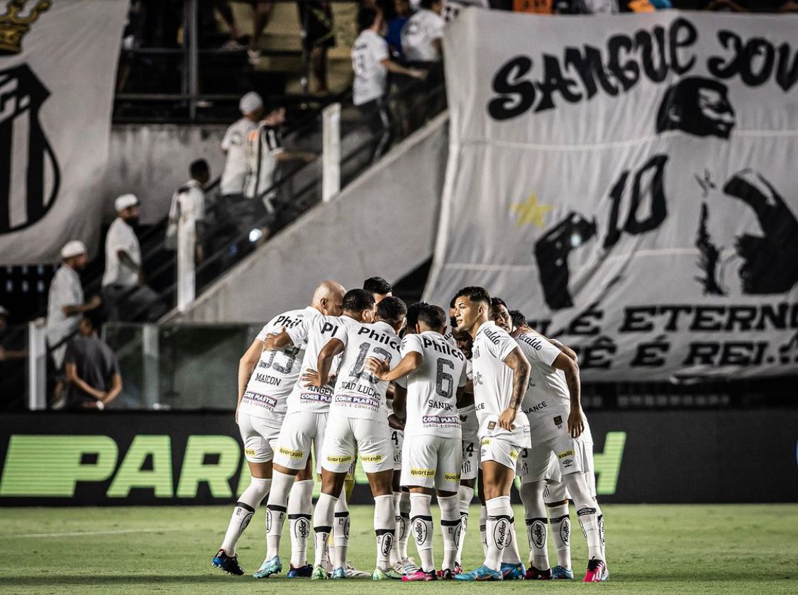 Santos desafia limitações para superar Portuguesa na Vila