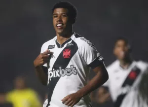 Vasco está perto de vender Andrey para o Chelsea por mais de R$ 100 milhões