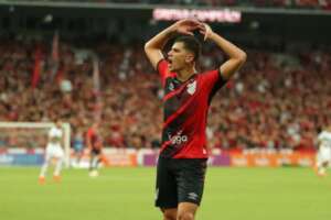 PARANAENSE: Athletico x Coritiba termina com empate e briga entre jogadores