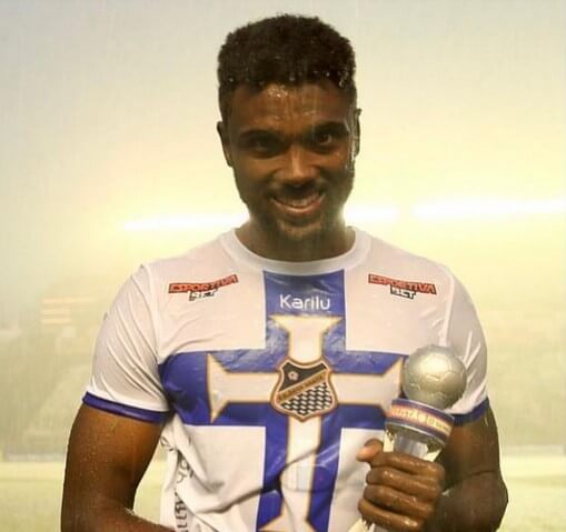 bruno mezenga atacante agua santa