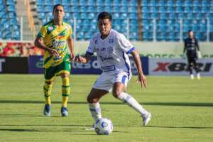 SERGIPANO: Lagarto e Confiança confirmam favoritismo e vencem sacos de pancadas