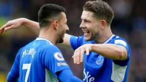 INGLÊS: Com novo técnico, Everton vence Arsenal e deixa rebaixamento