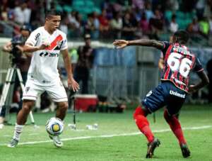 Bahia-BA 2 x 2 Ferroviário-CE - Ferrão busca empate e evita primeira vitória do Esquadrão