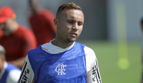 Botafogo x Flamengo – Pressionado, Mengão irá com reservas para o clássico