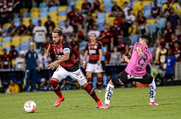 Flamengo encara o Vasco pelo Carioca