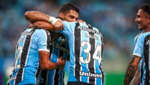 Grêmio 6 x 1 Novo Hamburgo - Gol de Suárez, atropelo e liderança confirmada