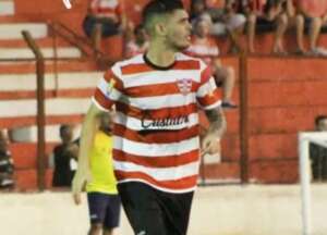 Público tem sido pequeno em Lins; arquibancada custa R$ 50