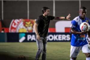 Após derrota na Copa do Nordeste, Vitória demite João Burse