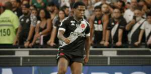 Vasco anuncia empréstimo de Juninho para o Orlando City, do EUA