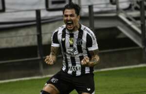 Time paulista entra na briga por Vina, afirma empresário