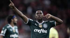 'Adulto' aos 16, Endrick dispensa tratamento especial e terá sequência entre titulares