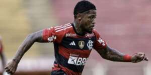 Marinho atrai interesse, mas Flamengo quer compensação financeira